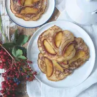 Jablečné lívance se skořicí Jablečné lívance se skořicí