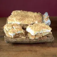 Jablečné řezy se sněhem