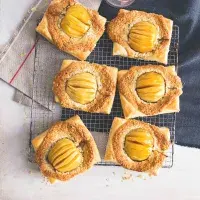 Jablkové řezy frangipane Jablkové řezy frangipane