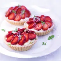 Jahodové košíčky s krémem