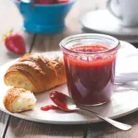 Jaký je rozdíl mezi marmeládou a džemem? Doma žádný, v legislativě zásadní. Vy si můžete uvařit obojí