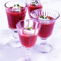 Jahody s vodkou Jahody s vodkou