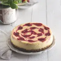 Cheesecake s jahodovým mramorováním 