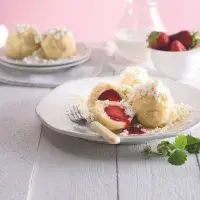 Jak uvařit tvarohové knedlíky? Zvolte správný tvaroh, práci s balením ovoce si můžete výrazně usnadnit