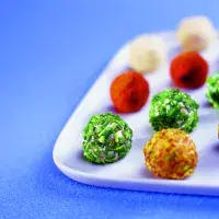 Obalované sýrovo-šunkové kuličky