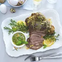 Jehněčí pečeně s bazalkovo-mátovým pestem
