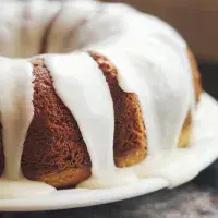 Oblíbené polevy a jak na ně: citronová, čokoládová atd.