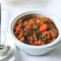 Kachní stehna dušená se zeleninou