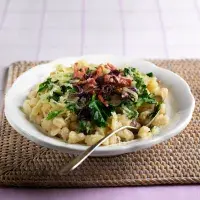 Kedlubnové zelí s haluškami a uzeným masem