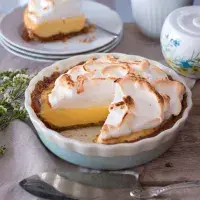 Koláč s citronovým krémem a sněhovou čepicí Koláč s citronovým krémem a sněhovou čepicí