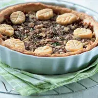 Koláč s mandlovou náplní a tymiánem