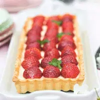 Koláč s jahodami a citronovým krémem