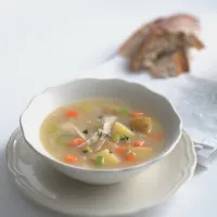 Krémová kuřecí polévka s voňavým kořením Krémová kuřecí polévka s voňavým kořením