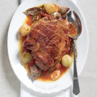 Krůtí stehna na cibuli