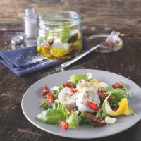 Marinovaný kozí sýr