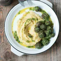 Masové koule & omáčka chimichurri Masové koule & omáčka chimichurri