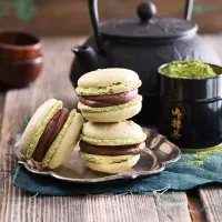 Matchakronky s čokoládovou náplní