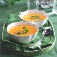 Mrkvovokoriandrová polévka Mrkvovokoriandrová polévka