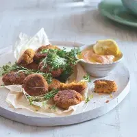 Mrkvové placičky s ostrým jogurtovým dipem