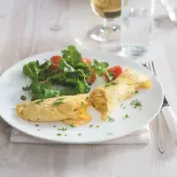 Vaječná omeleta se salátkem