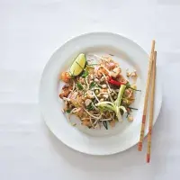 Smažené nudle pad thai Smažené nudle pad thai