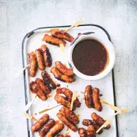 Párečkové špízy s medovo-harissovou glazurou
