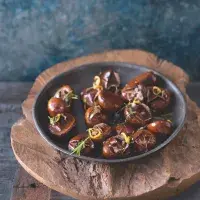 Pečené kaštany s rozmarýnem Pečené kaštany s rozmarýnem