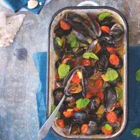 Pečené slávky s rajčaty a kapary