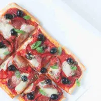 Pizza s grilovanými paprikami