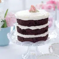 Plněný čokoládový dort