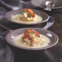 Polévka z podmáslí s křenovými šťouchanými bramborami Polévka z podmáslí s křenovými šťouchanými bramborami