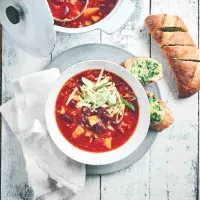 Polévka chili sin carne Polévka chili sin carne
