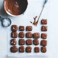 Pralinky s čokoládou a arašídovým máslem