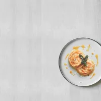 Ravioly se špenátem, hnědým máslem a šalvějí