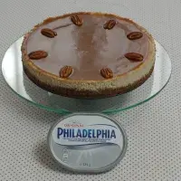 Skořicový cheesecake se slaným karamelem