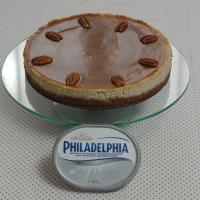 Skořicový cheesecake se slaným karamelem