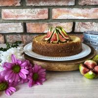 Fíkový cheesecake s medem a vlašskými ořechy Fíkový cheesecake s medem a vlašskými ořechy