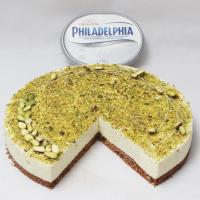 Pistáciový cheesecake s bílou čokoládou a kardamonem