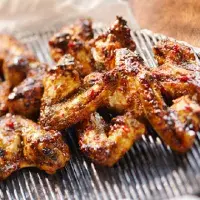 Pikantní kuřecí křídélka na gril