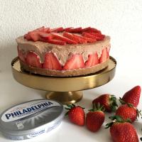 Nepečený nutella cheesecake s jahodami Nepečený nutella cheesecake s jahodami