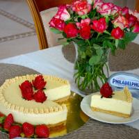 Vanilkový cheesecake s citrónovo-skořicovou polevou