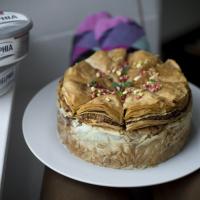 Baklava cheesecake