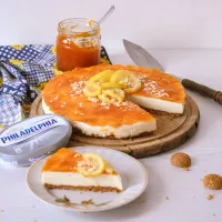 Amaretti cheesecake s meruňkovou glazurou