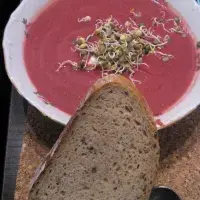 Polévka z červené řepy Polévka z červené řepy