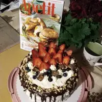 Ovocno-citrónový narozeninový dort