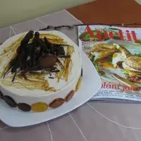 Karamelový hedvábný dort