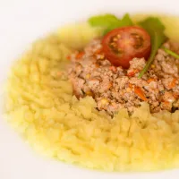 Pikantní mleté vepřové s bramborovou kaší