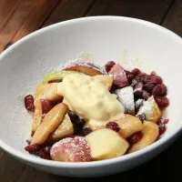 JABLKA S BRUSINKAMI A VANILKOVOU ZMRZLINOU