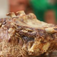 PRIME RIB ROAST S HOŘČIČNOU MARINÁDOU A MOŘSKOU SOLÍ