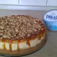 Cheesecake s karamelem a mandlemi Cheesecake s karamelem a mandlemi